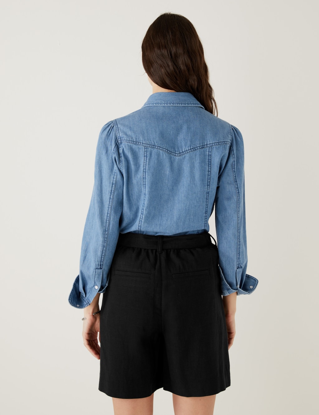 Linen Blend High Waisted Shorts image 4