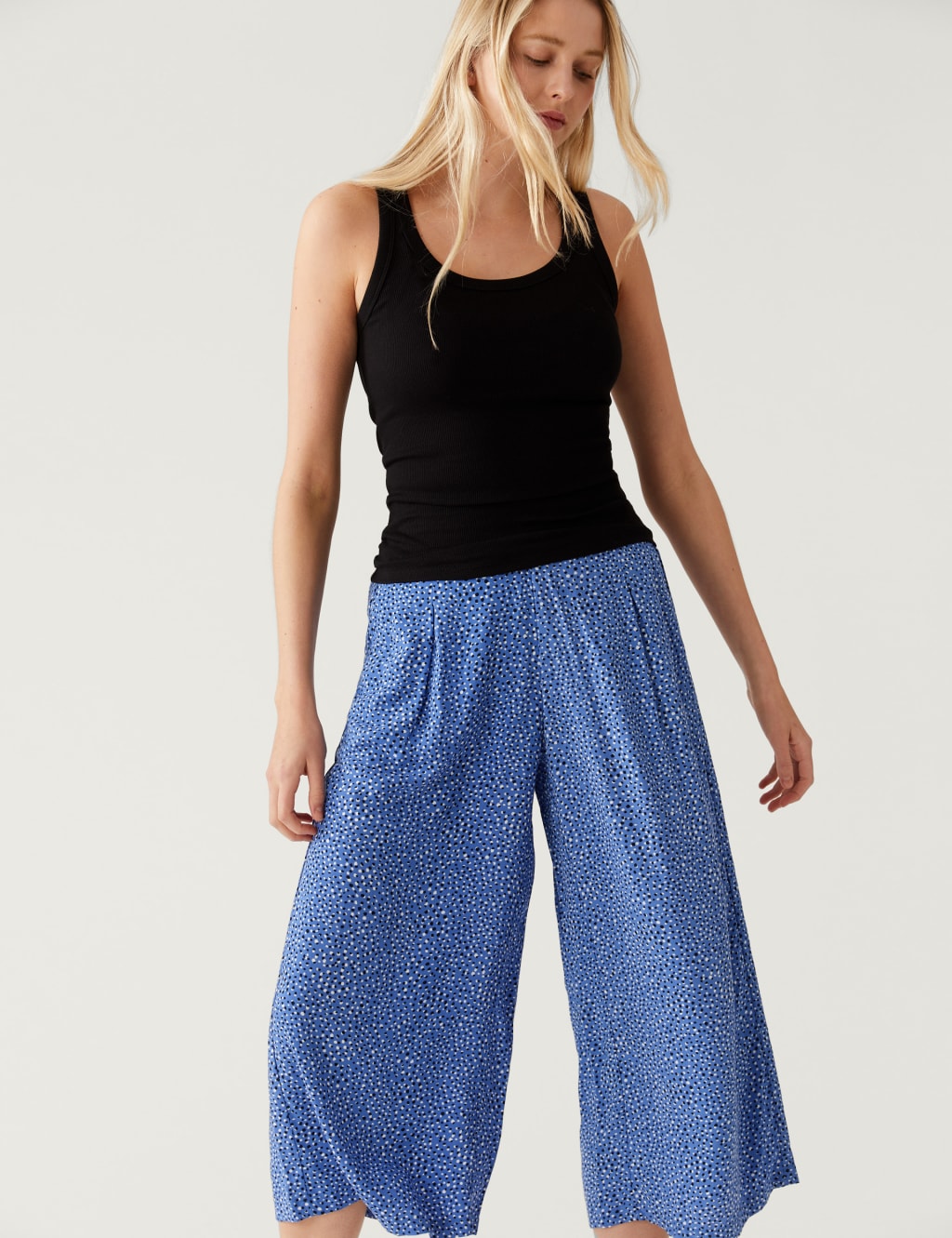 Printed Wide Leg Cropped Trousers image 1