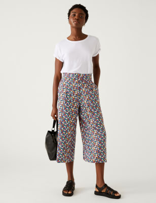 

Womens M&S Collection Printed Wide Leg Cropped Trousers - Black Mix, Black Mix