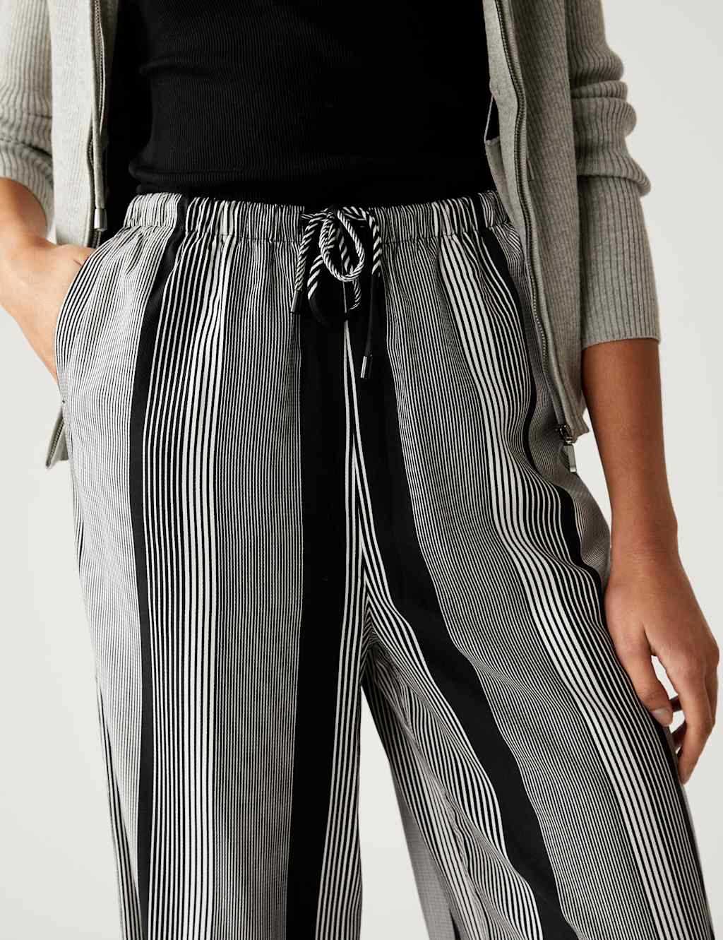 Printed Wide Leg Trousers image 3
