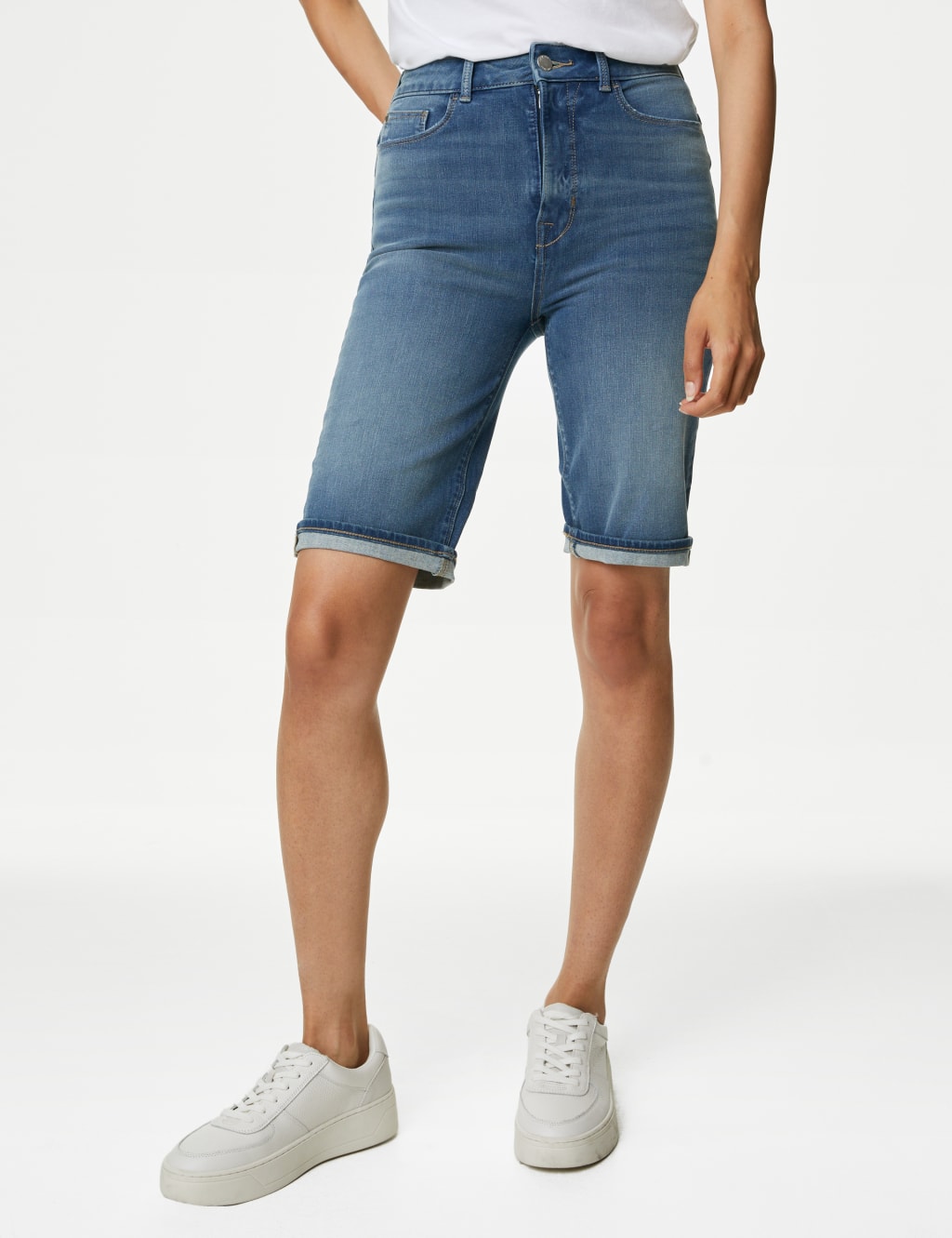 Magic Shaping Denim Bermuda Shorts image 3