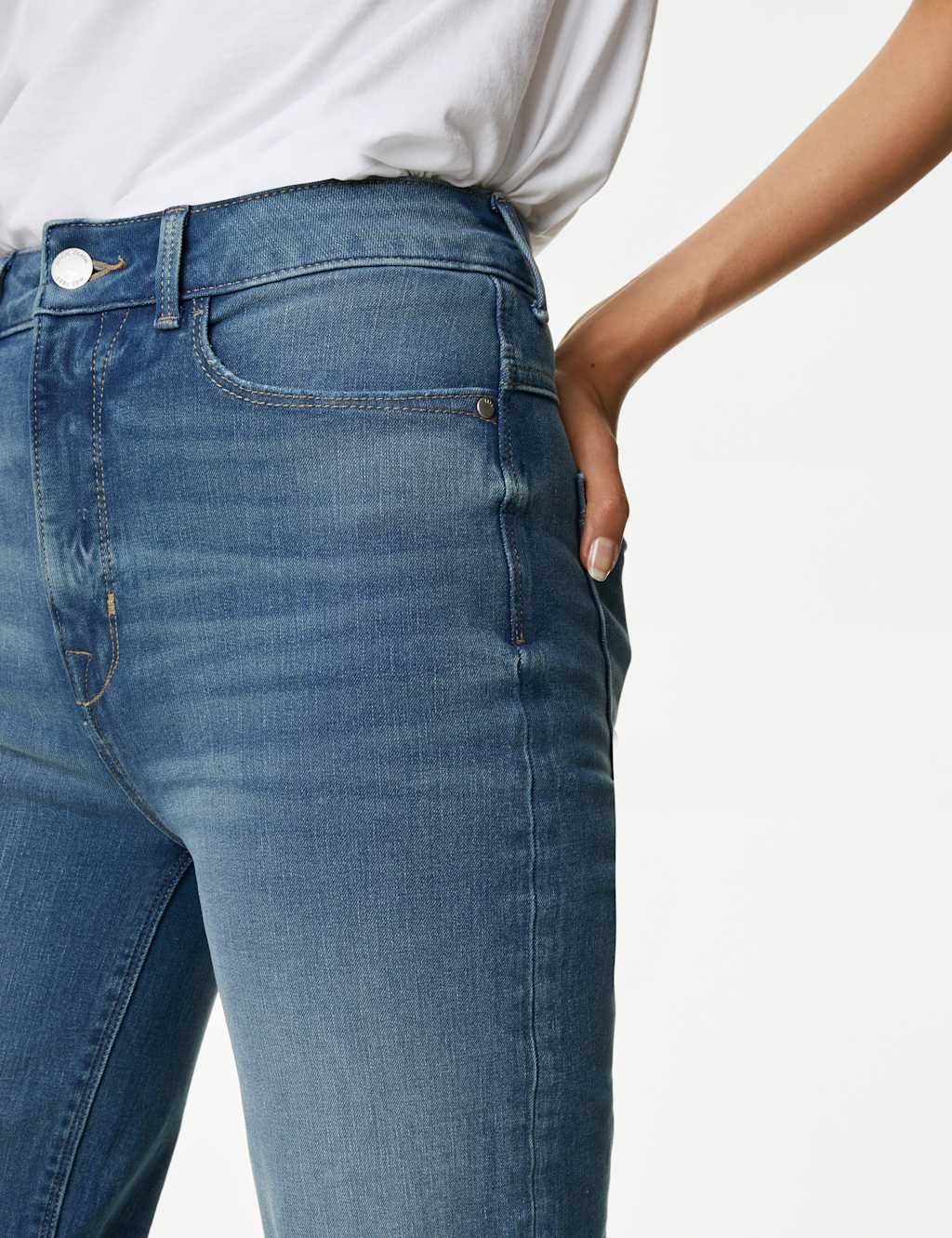 Magic Shaping Denim Bermuda Shorts image 4