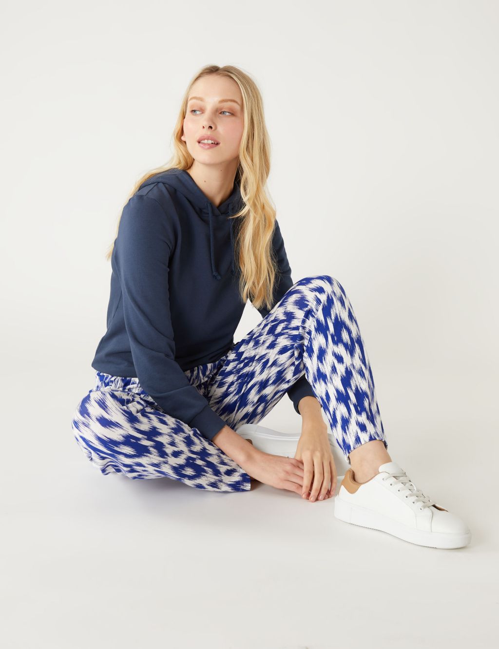 Jersey Printed Tapered Trousers image 5