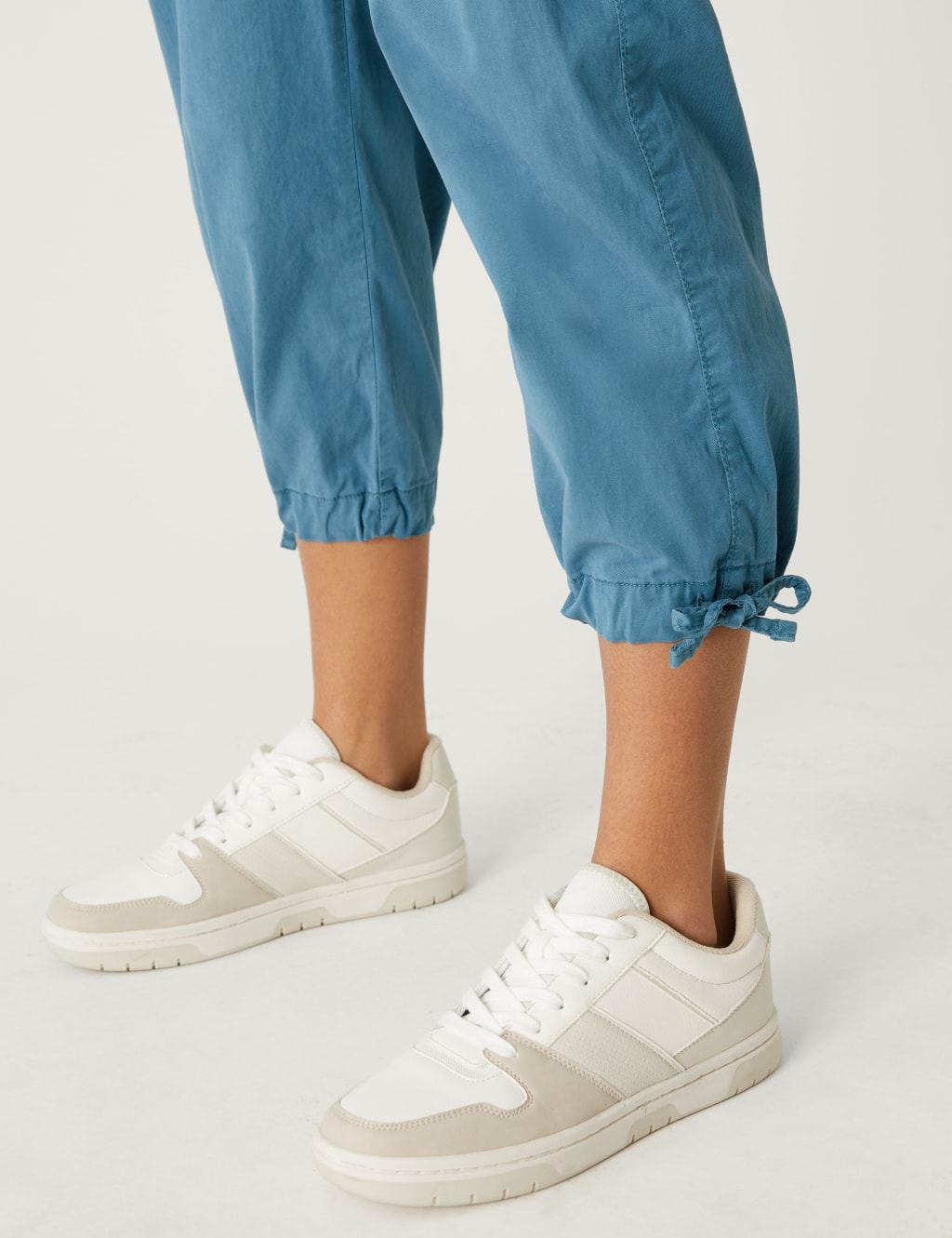 Lyocell Rich Cargo Cropped Trousers image 3