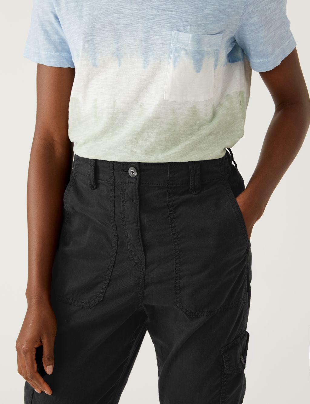 Lyocell Rich Cargo Cropped Trousers image 3