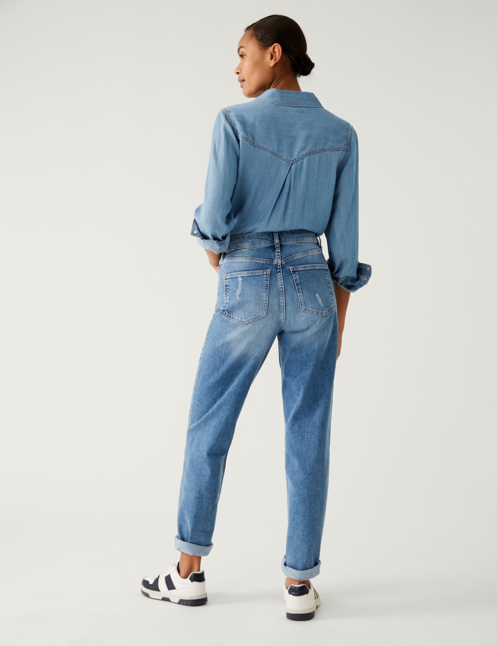 Boyfriend Ankle Grazer Jeans image 5