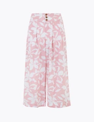 peach cropped trousers