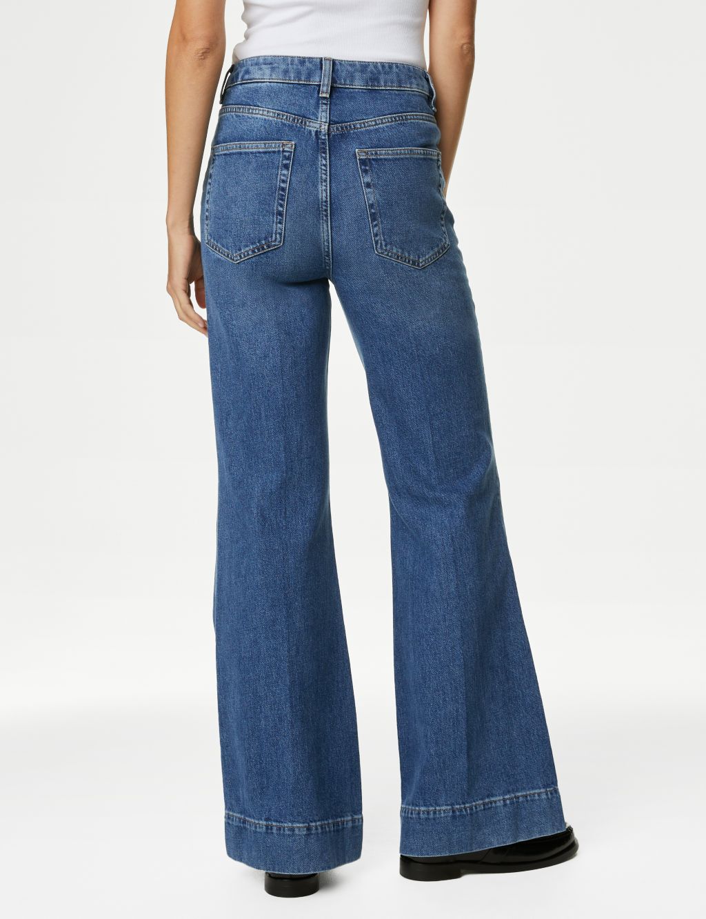 Patch Pocket Flare High Waisted Jeans image 4