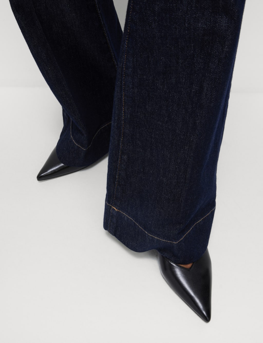 Patch Pocket Flare High Waisted Jeans image 5