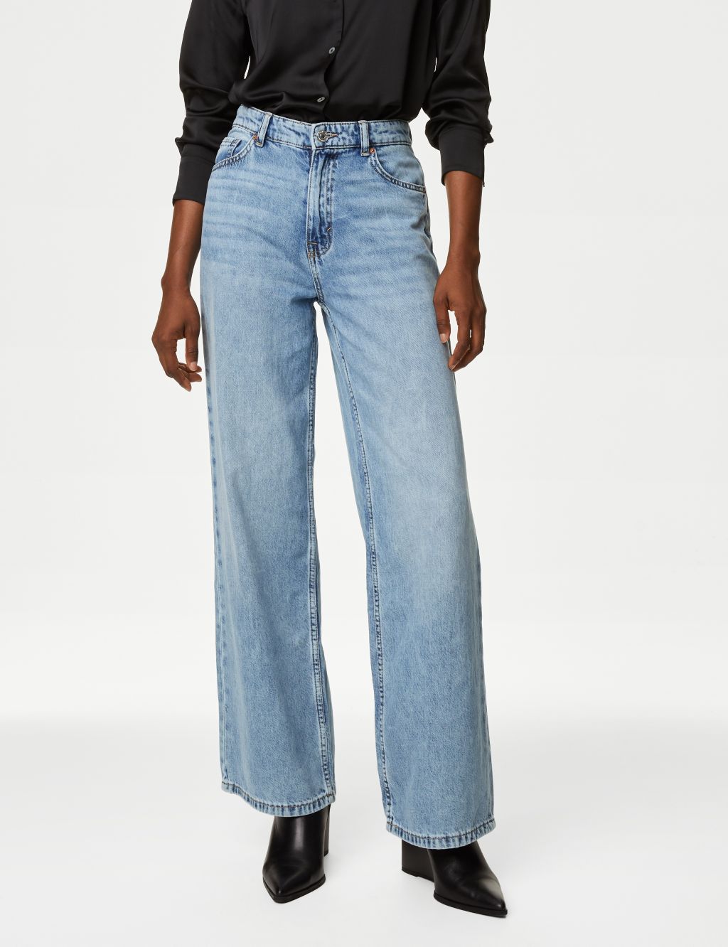 Lyocell™ Blend Mid Rise Wide Leg Jeans image 4
