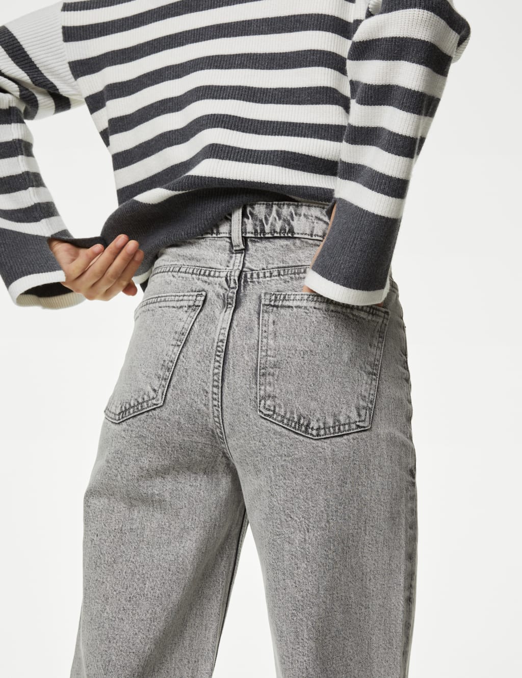 The Wide-Leg Jeans image 3