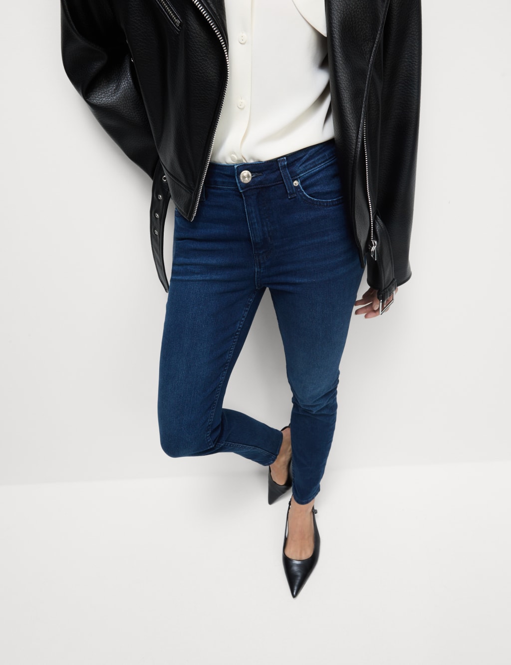 Ivy Skinny Jeans image 5