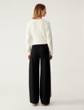 Broek met wijde pijpen en zijstreep