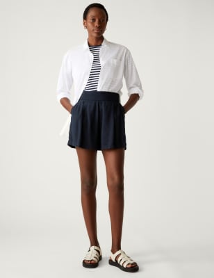 

M&S Collection Pantalón corto con pinzas de cintura altaWomens - Midnight Navy, Midnight Navy