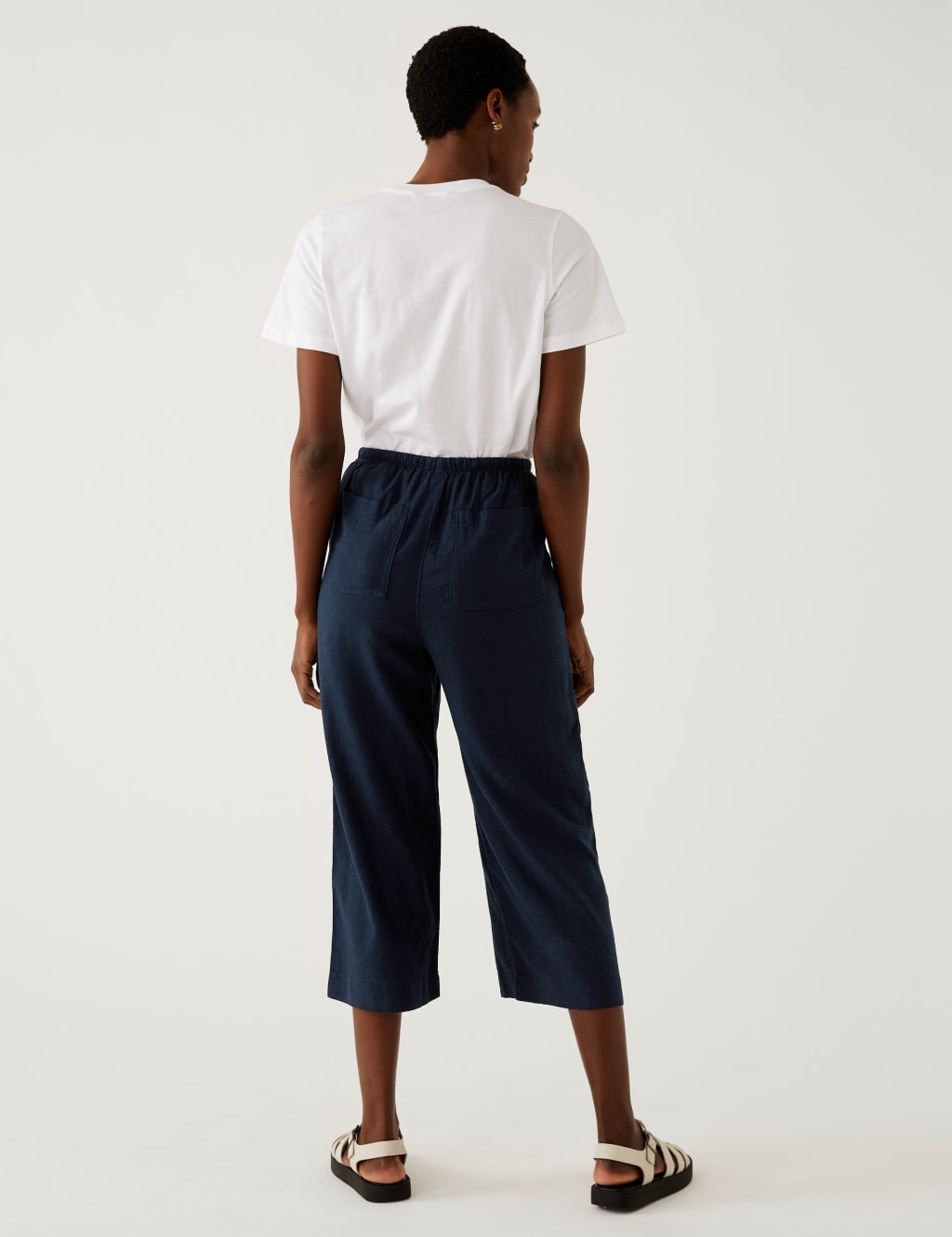 Linen Rich Wide Cropped Leg Trousers image 4
