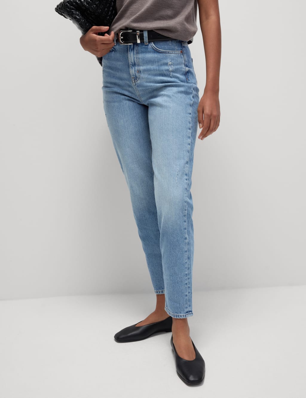The Mom Jeans image 3