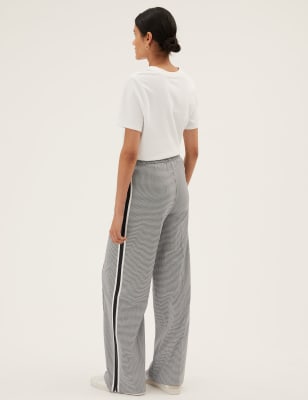 trousers with stripes on the side