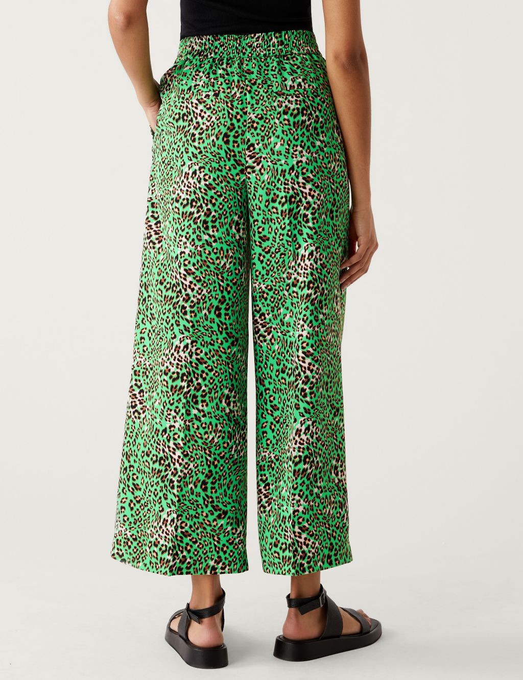 Crepe Animal Print Wide Leg Cropped Trousers image 4