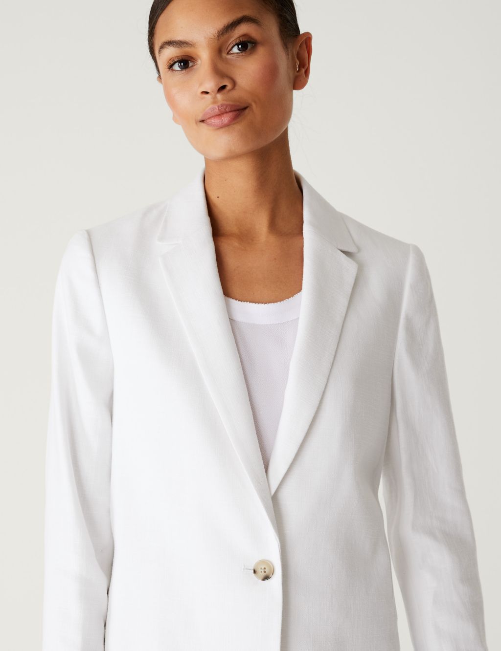 Linen Blend Tailored Cropped Blazer image 3