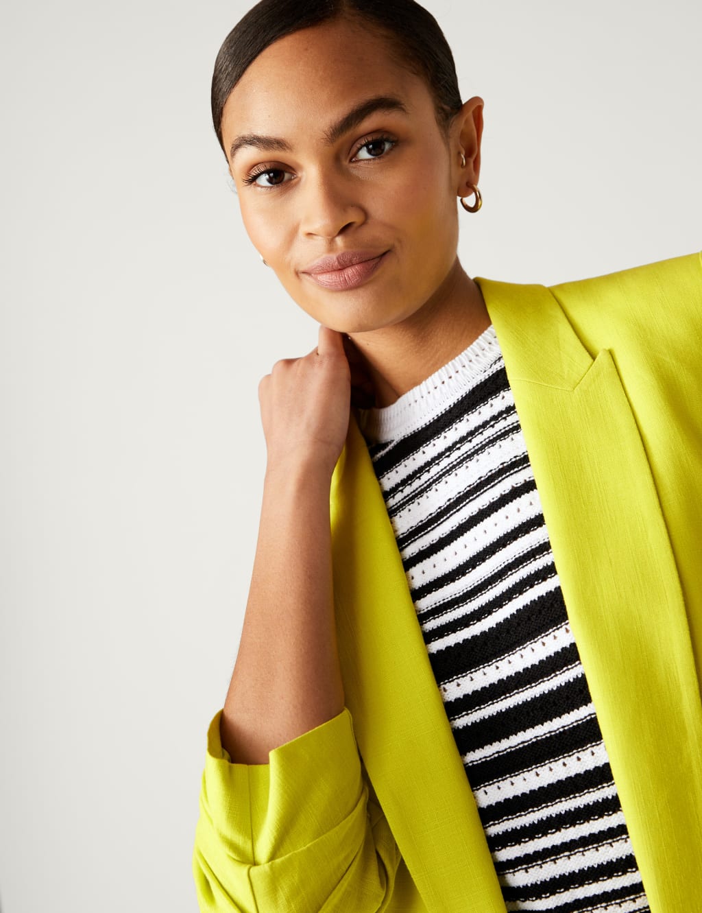 Linen Blend Ruched Sleeve Blazer image 3