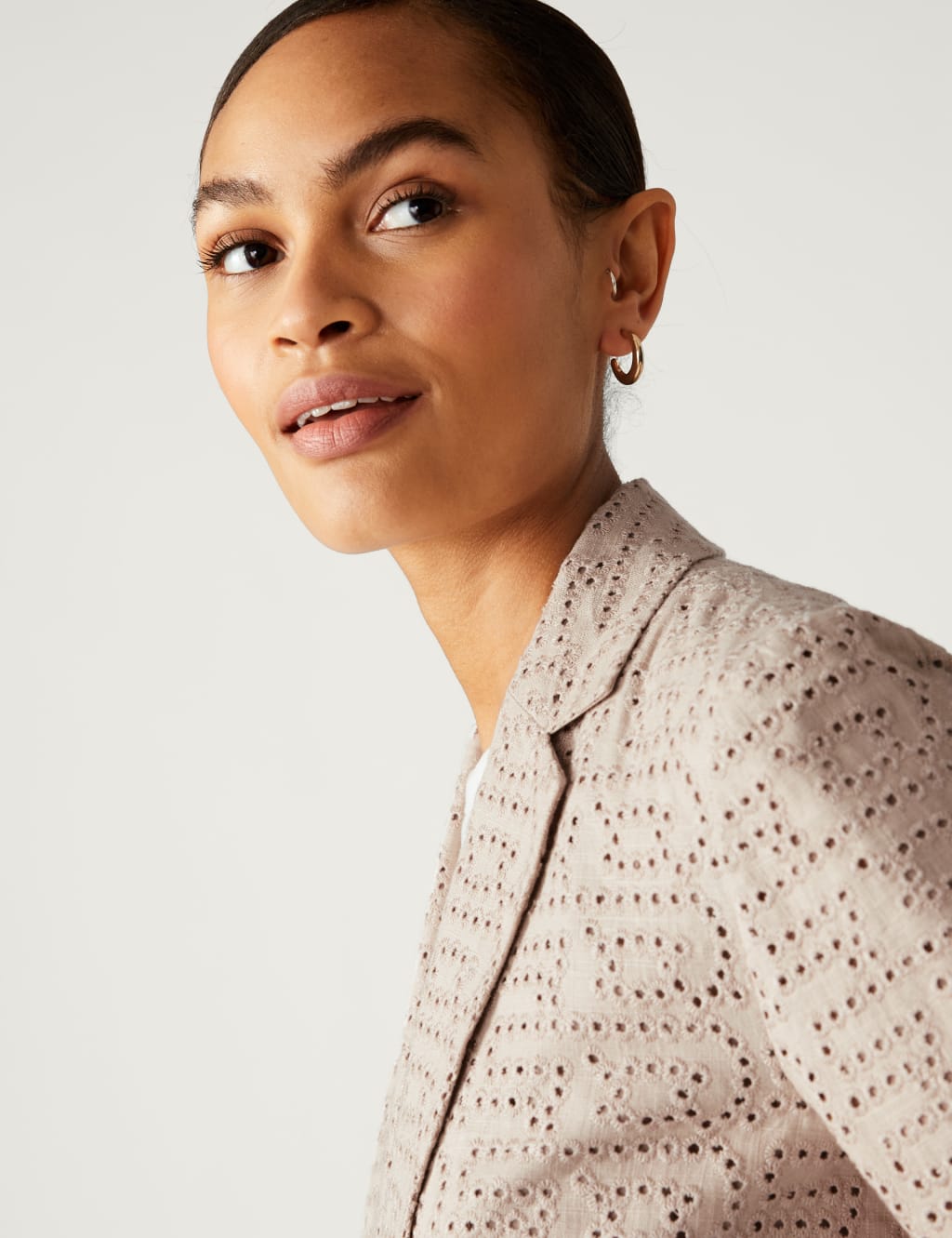 Linen Blend Tailored Broderie Blazer image 3