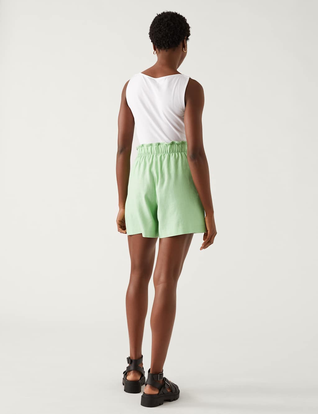 Linen Blend High Waisted Shorts image 4