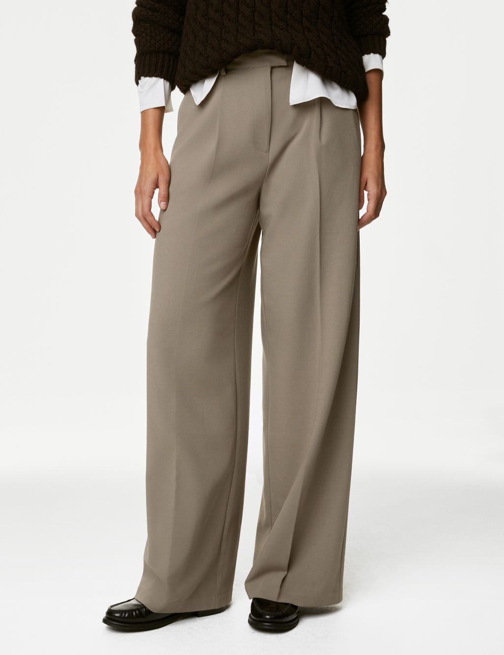 Pleat Front Relaxed Wide Leg Trousers image 4