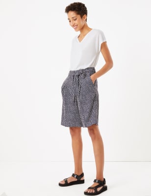 ladies tailored shorts