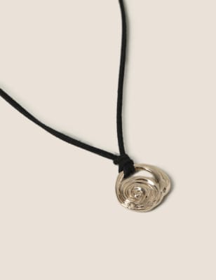 Liars And Lovers Womens Gold Swirl Charm Necklace - Metal, Metal