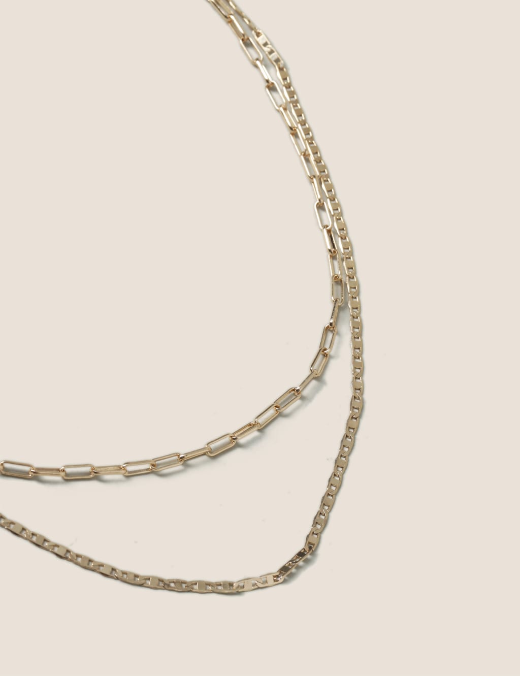 Gold Short Multirow Necklace image 2