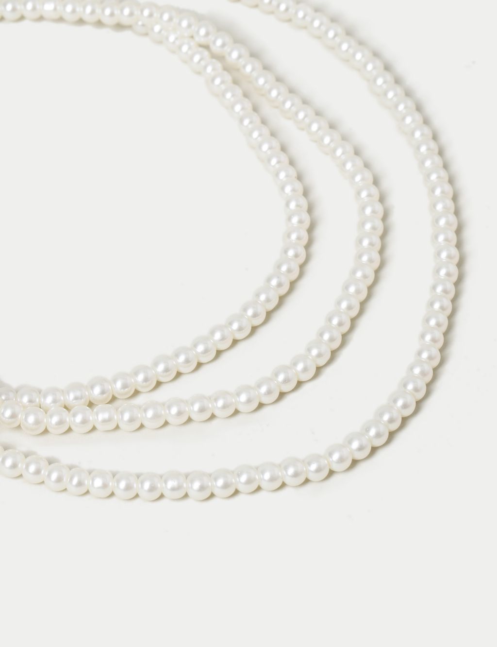 Multirow Pearl Necklace image 2