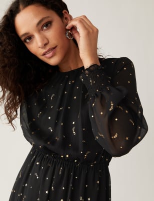 Star Print Round Neck Midi Tiered Dress