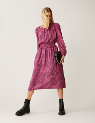 

Womens M&S Collection Tailliertes Midikleid mit Tiermuster - Pink Mix, Pink Mix