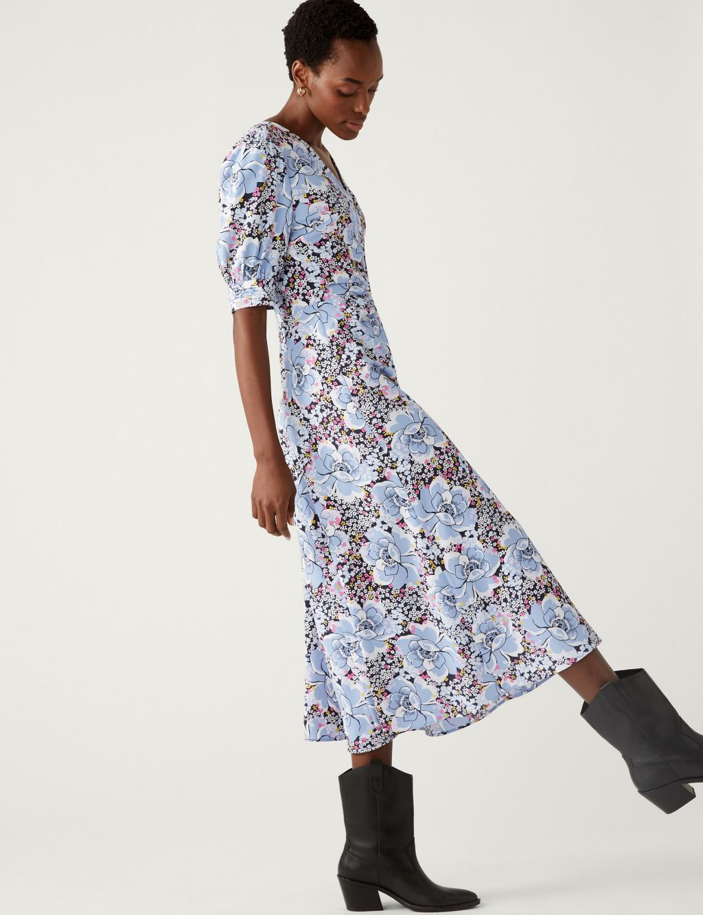 Floral V-Neck Puff Sleeve Midi Tea Dress image 4