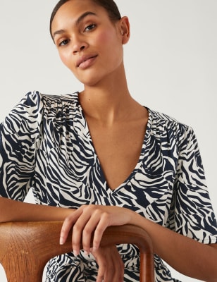 

M&S Collection Mono floral de manga corta con detalle de lazoWomens - Navy Mix, Navy Mix