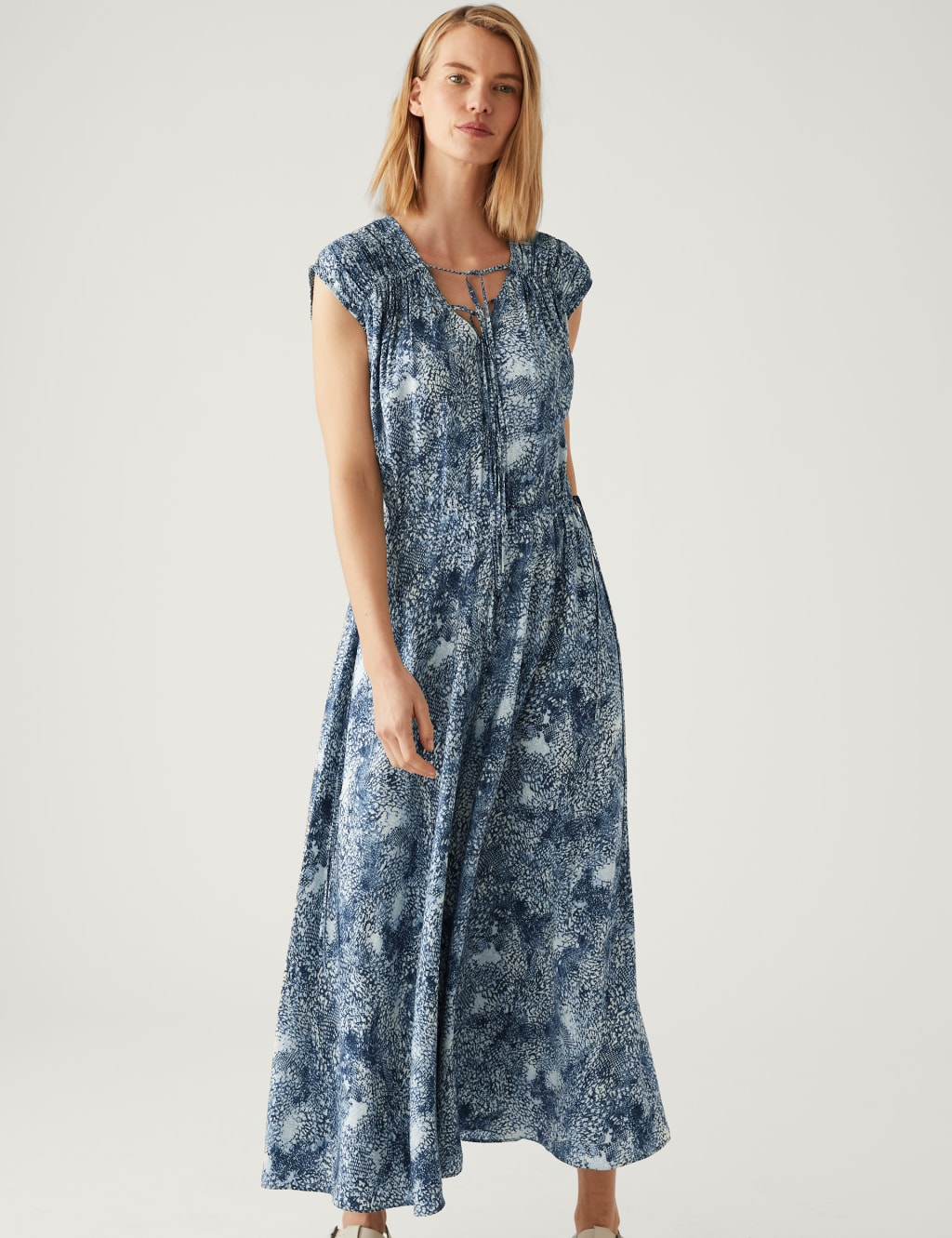 Floral Tie Neck Midaxi Waisted Dress image 3