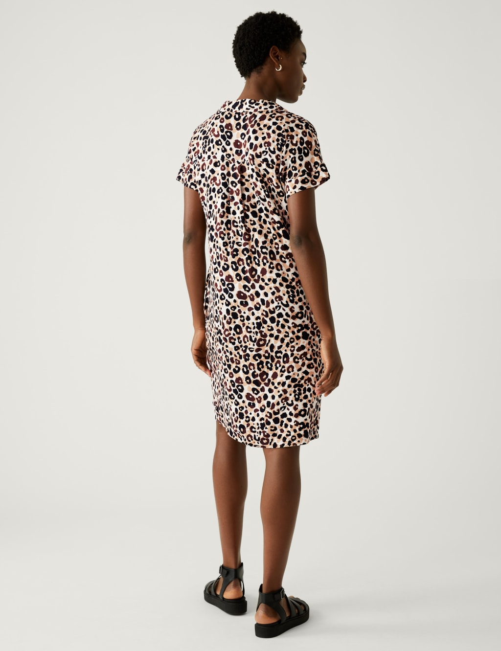 Animal Print V-Neck Knee Length Shift Dress image 4