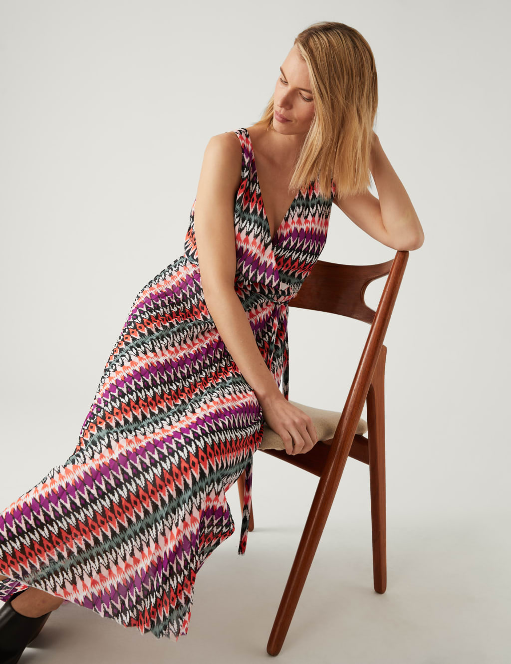 Printed V-Neck Pleated Midi Wrap Dress image 1