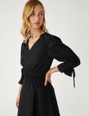 

Womens M&S Collection Tailliertes Minikleid aus reiner Baumwolle mit V-Ausschnitt - Black, Black