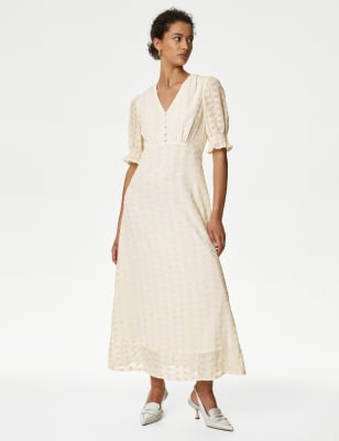 

Womens M&S Collection Midi-Teekleid mit V-Ausschnitt und Stickerei - Soft White, Soft White