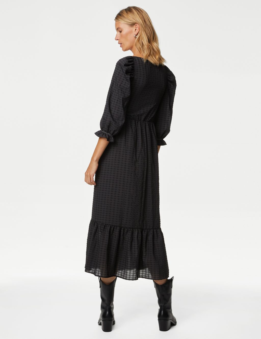 Textured Square Neck Shirred Midaxi Dress image 4