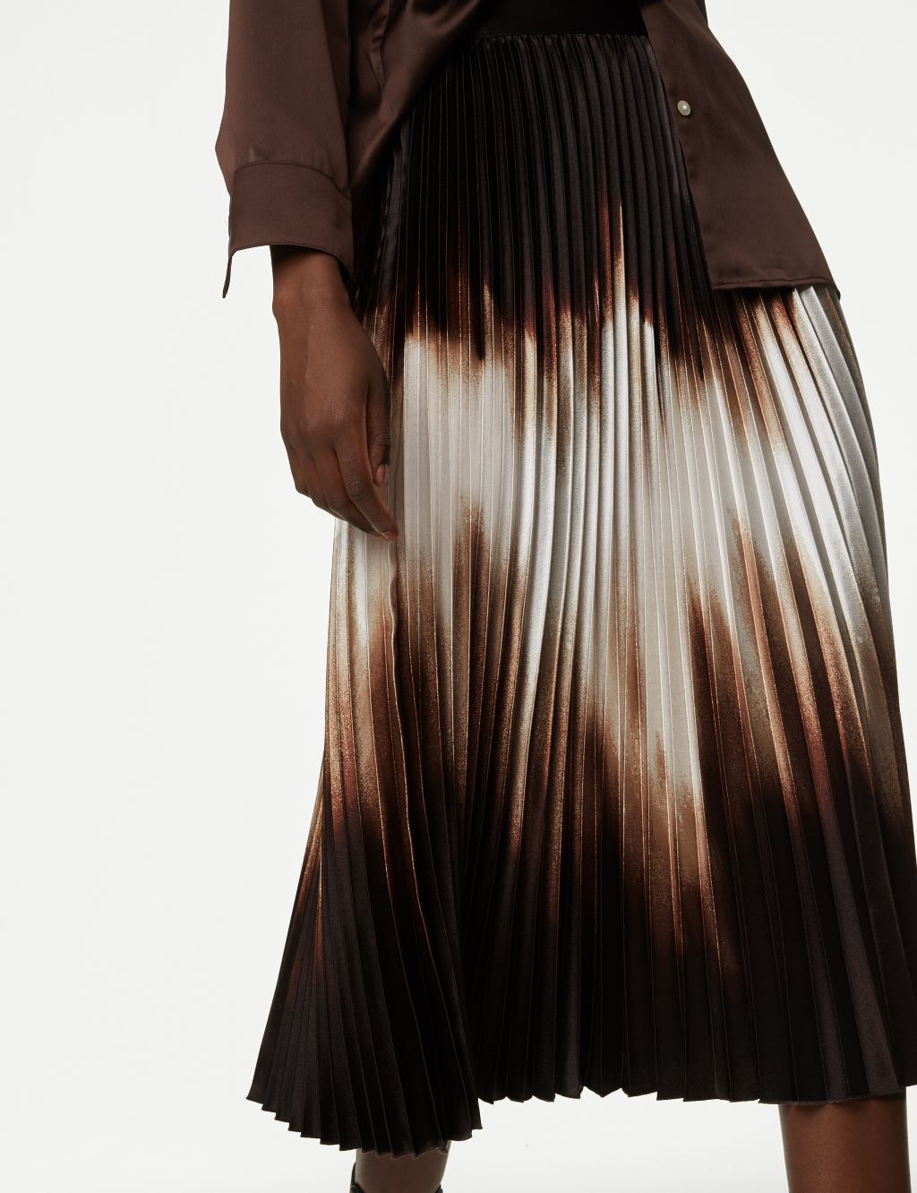 Satin Ombre Pleated Midaxi Skirt image 4