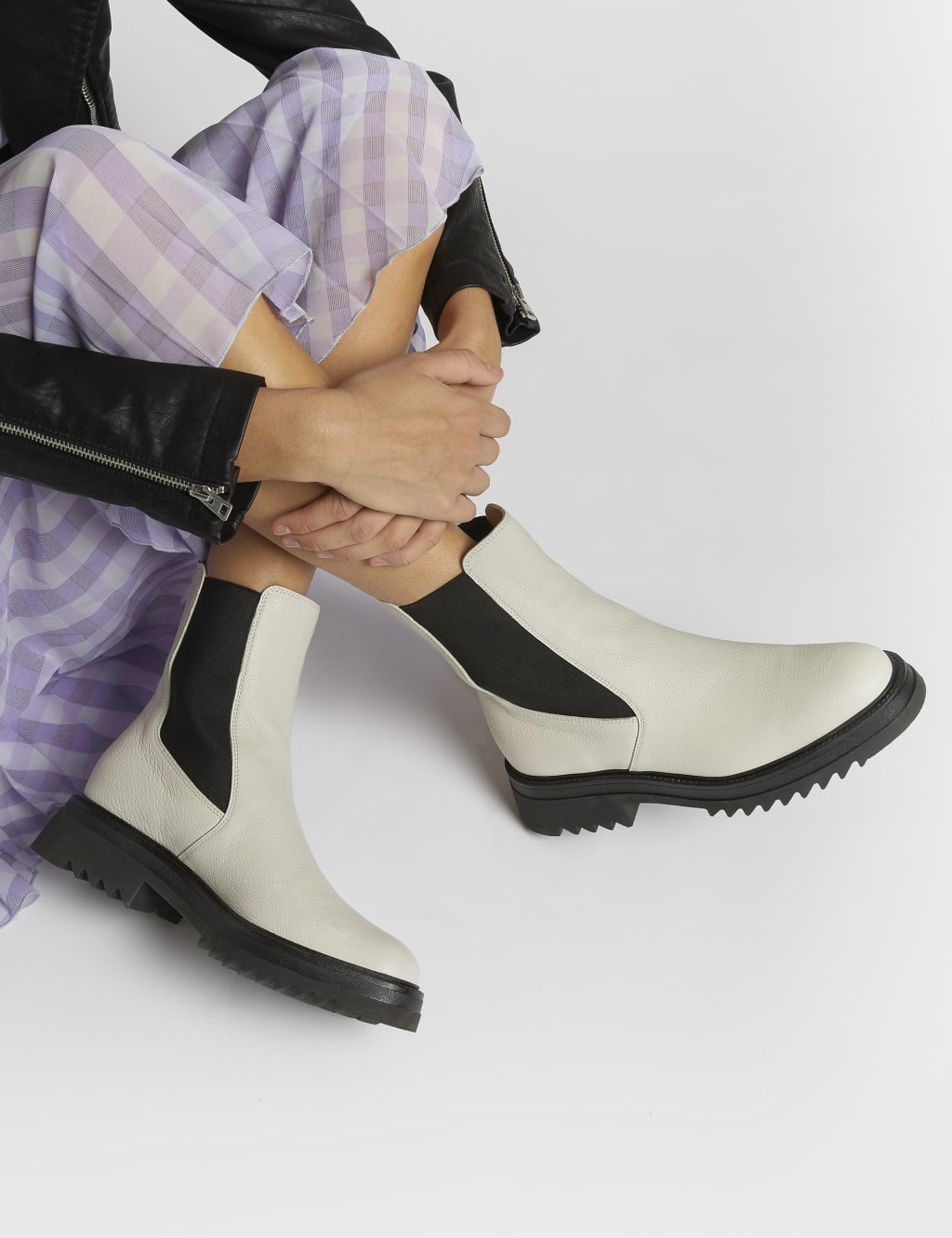 Cream flat boots shop