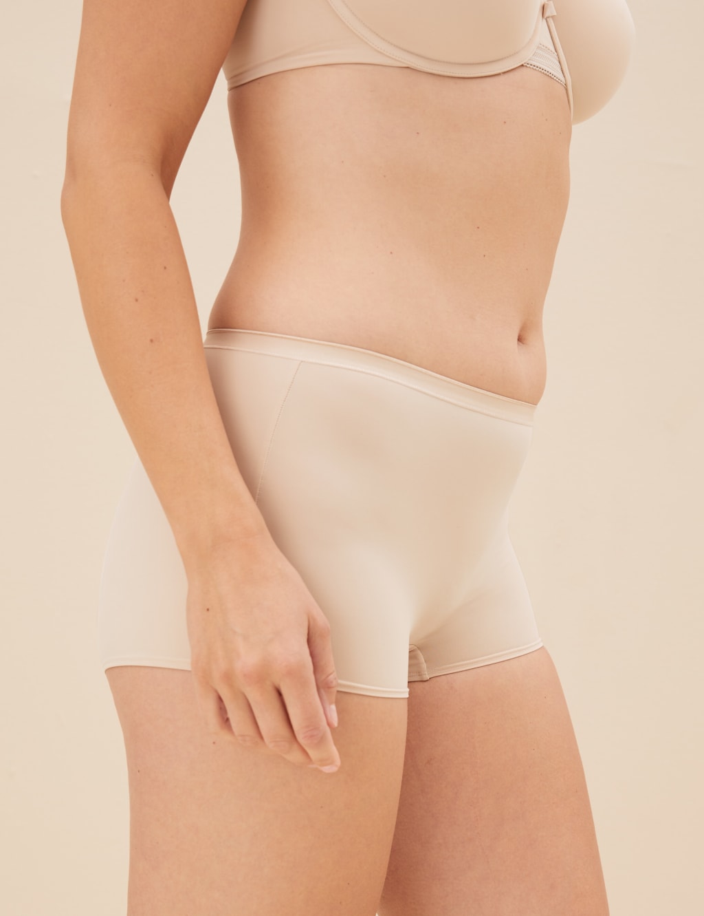 2pk Light Control No VPL Shaping Shorts image 2