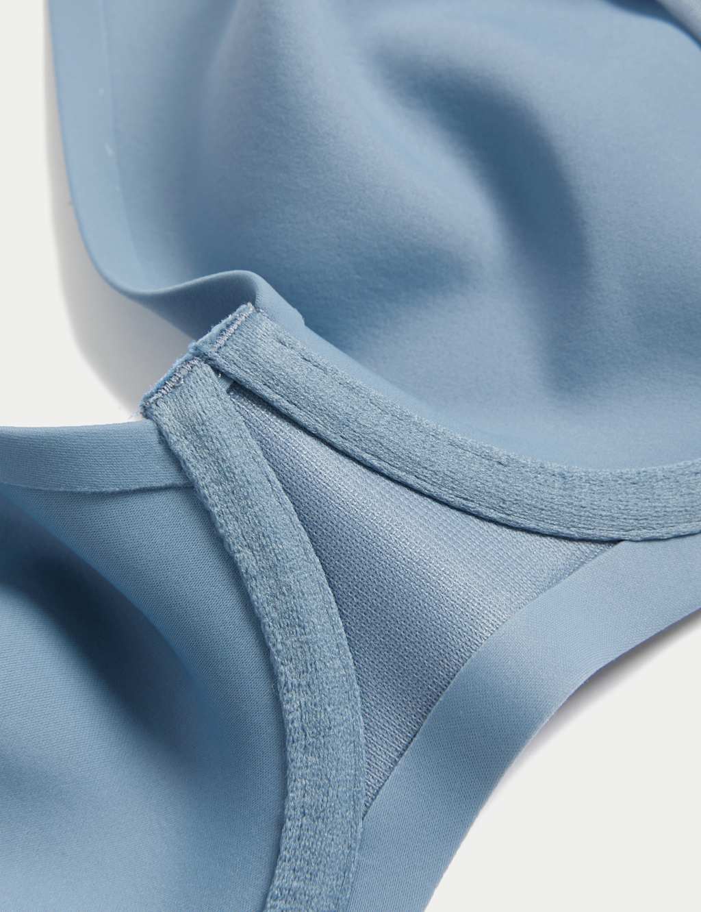 Flexifit™ Invisible Wired Full-cup Bra A-E image 6