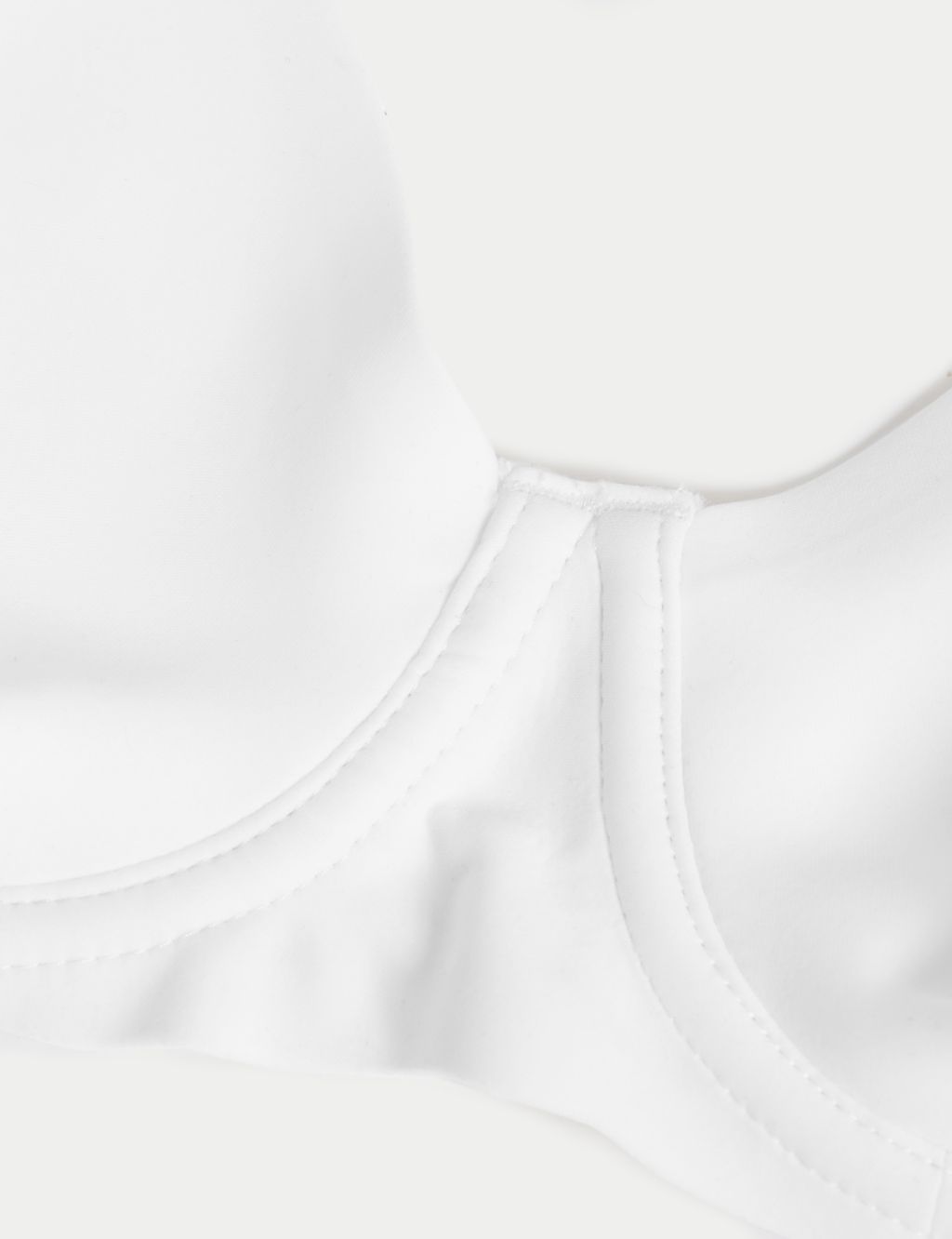Flexifit™ Invisible Wired Full-cup Bra A-E image 6