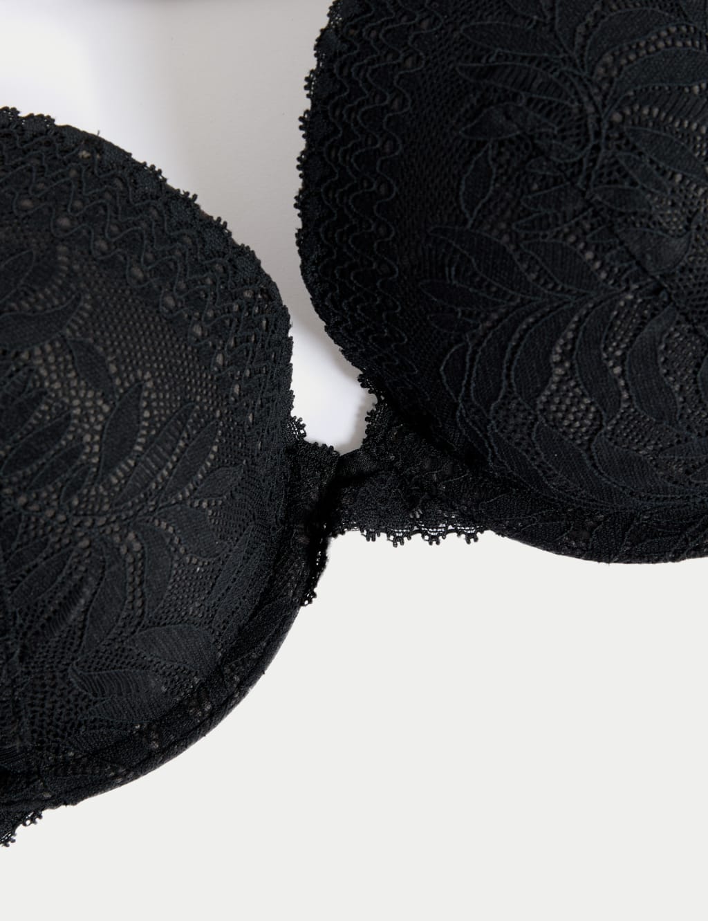 Flexifit™ Lace Wired Push-Up Bra A-E image 6