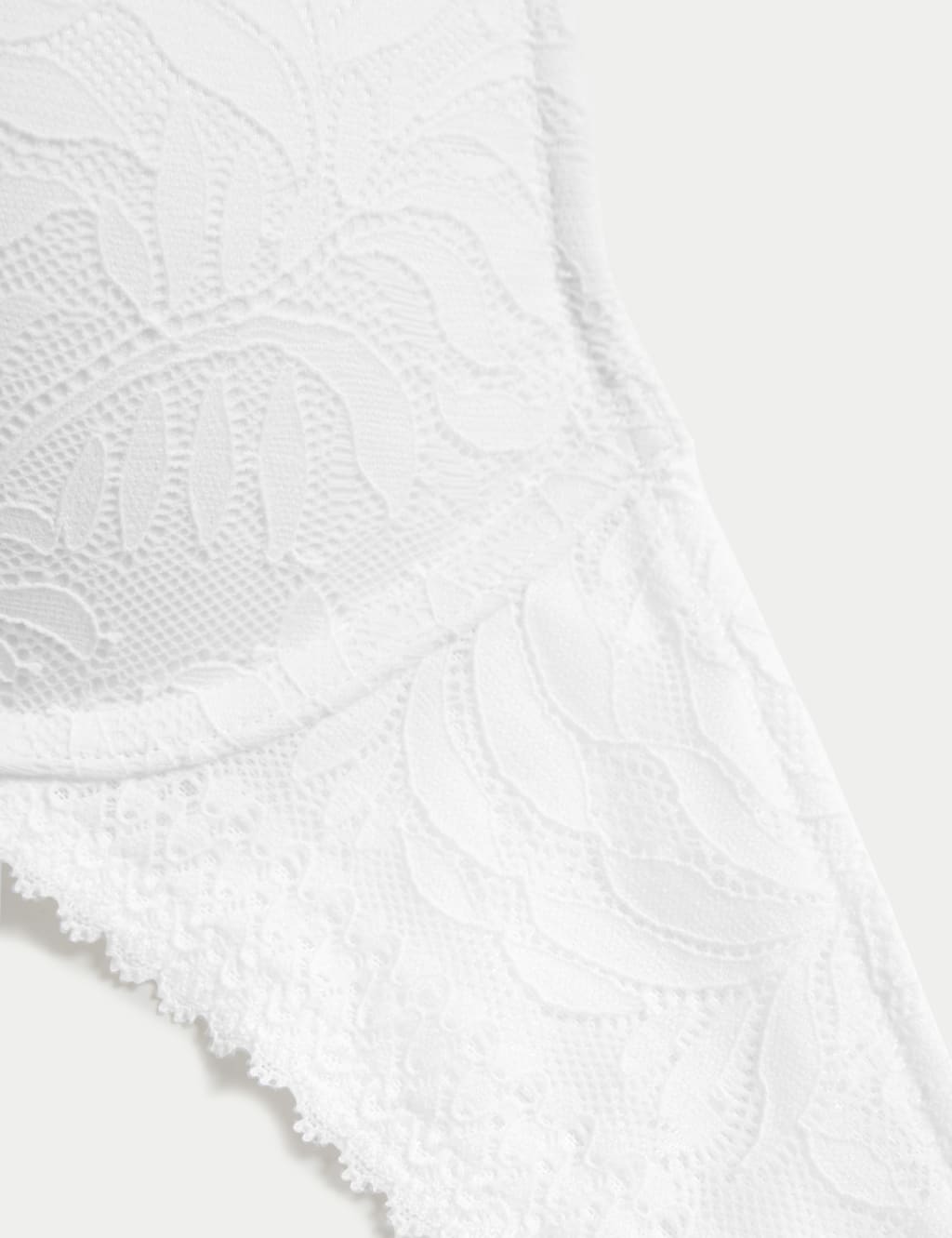 Flexifit™ Lace Wired Push-Up Bra A-E image 6