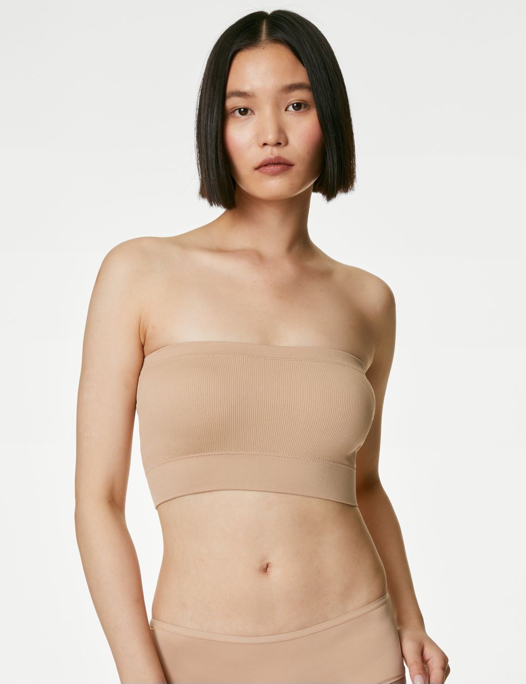 Seamless Non Wired Bandeau Bra image 1