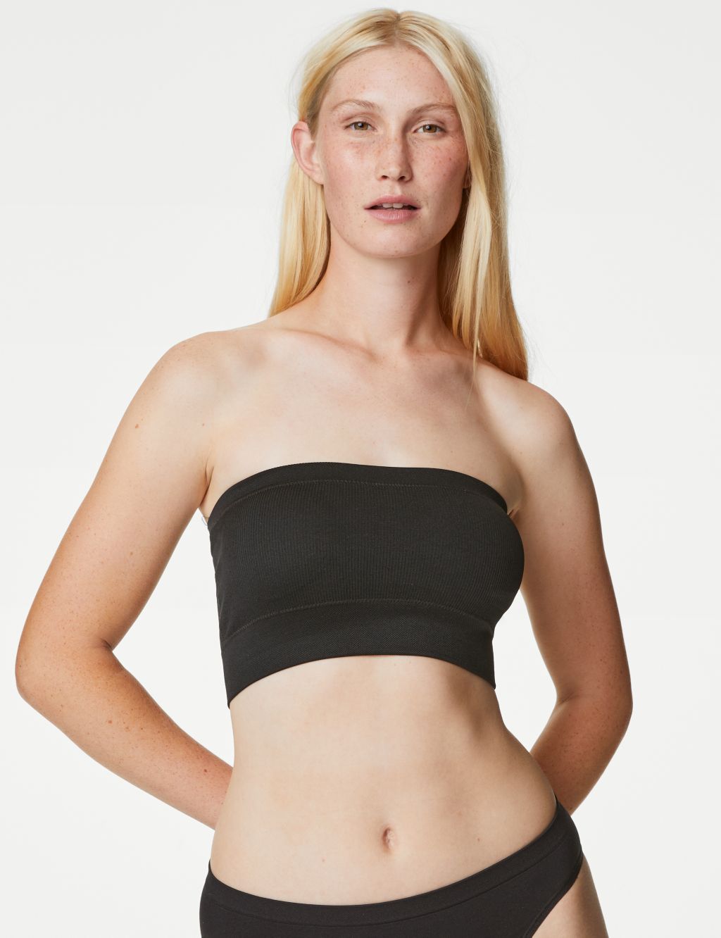 Seamless Non Wired Bandeau Bra image 2